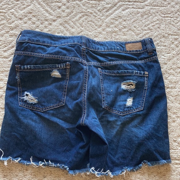 Garage shorts - Picture 3 of 3